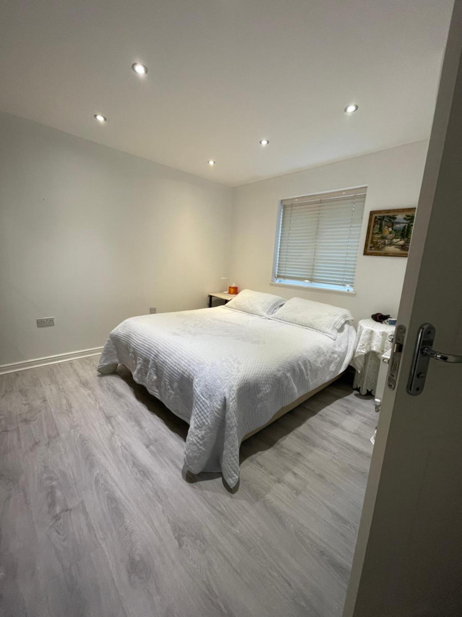 Ulker Apartment Бристол Екстериор снимка